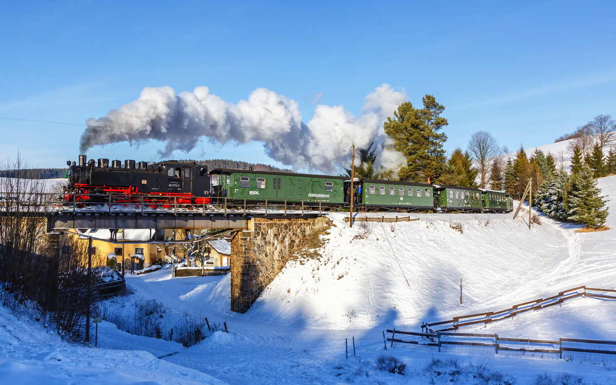 Fichtelbergbahn im Erzgebirge  - © Markus Mainka (www.aviation-stock.de)