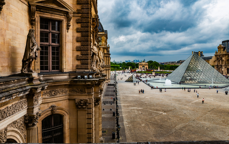 ©Marcel - stock.adobe.com - Louvre in Paris, Frankreich