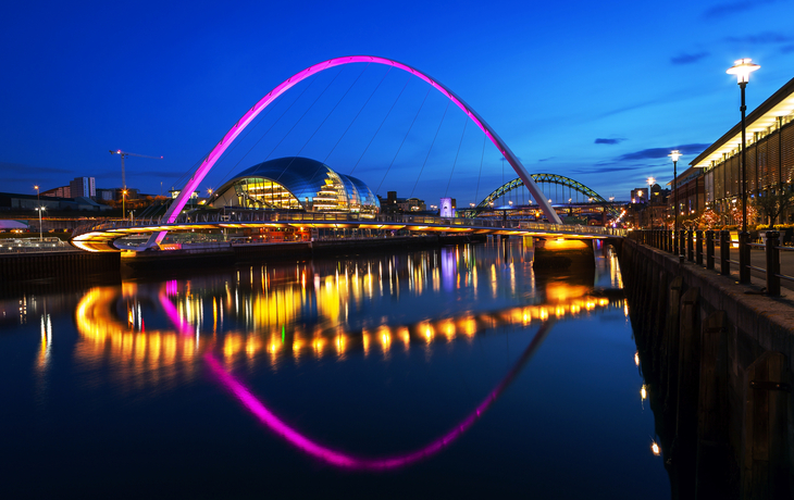 © SakhanPhotography - stock.adobe.com - Millennium Bridge in Newcastle