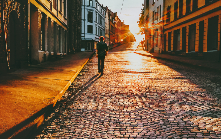 Sonnenuntergang in Alesund - © EVERST - stock.adobe.com