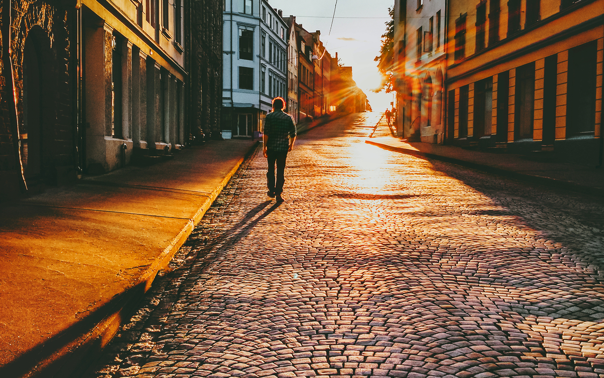 Sonnenuntergang in Alesund - © EVERST - stock.adobe.com