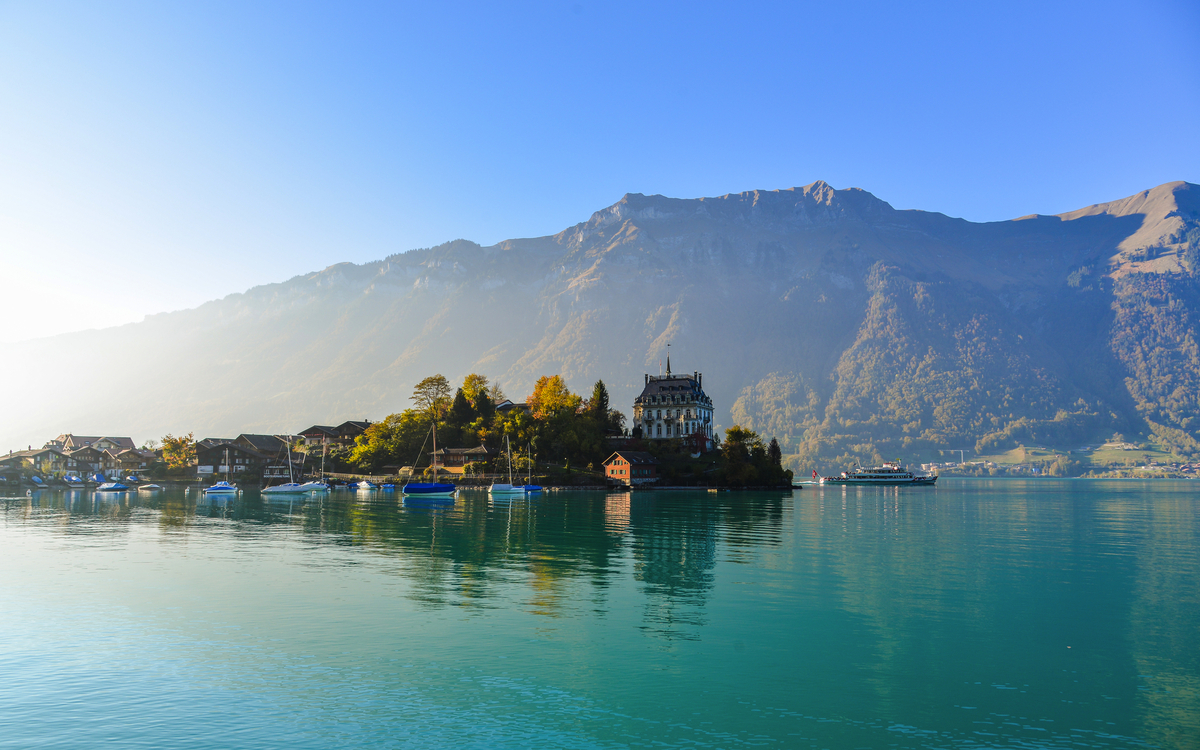 Interlaken am Brienzersee - ©Phuong - stock.adobe.com