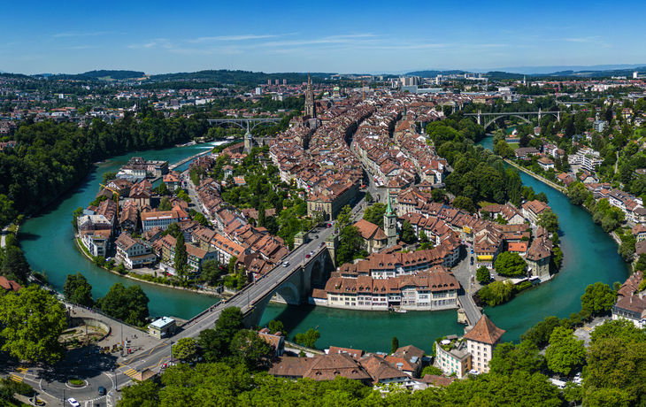 Bern in der Schweiz von oben - die Hauptstadt aus der Luft - © 4kclips - stock.adobe.com