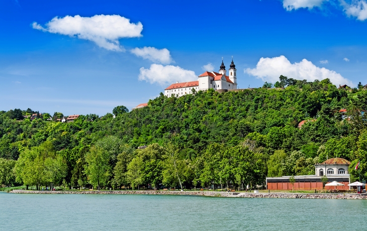 Abtei Tihany auf der Halbinsel Tihany am Balaton - © klagyivik - Fotolia