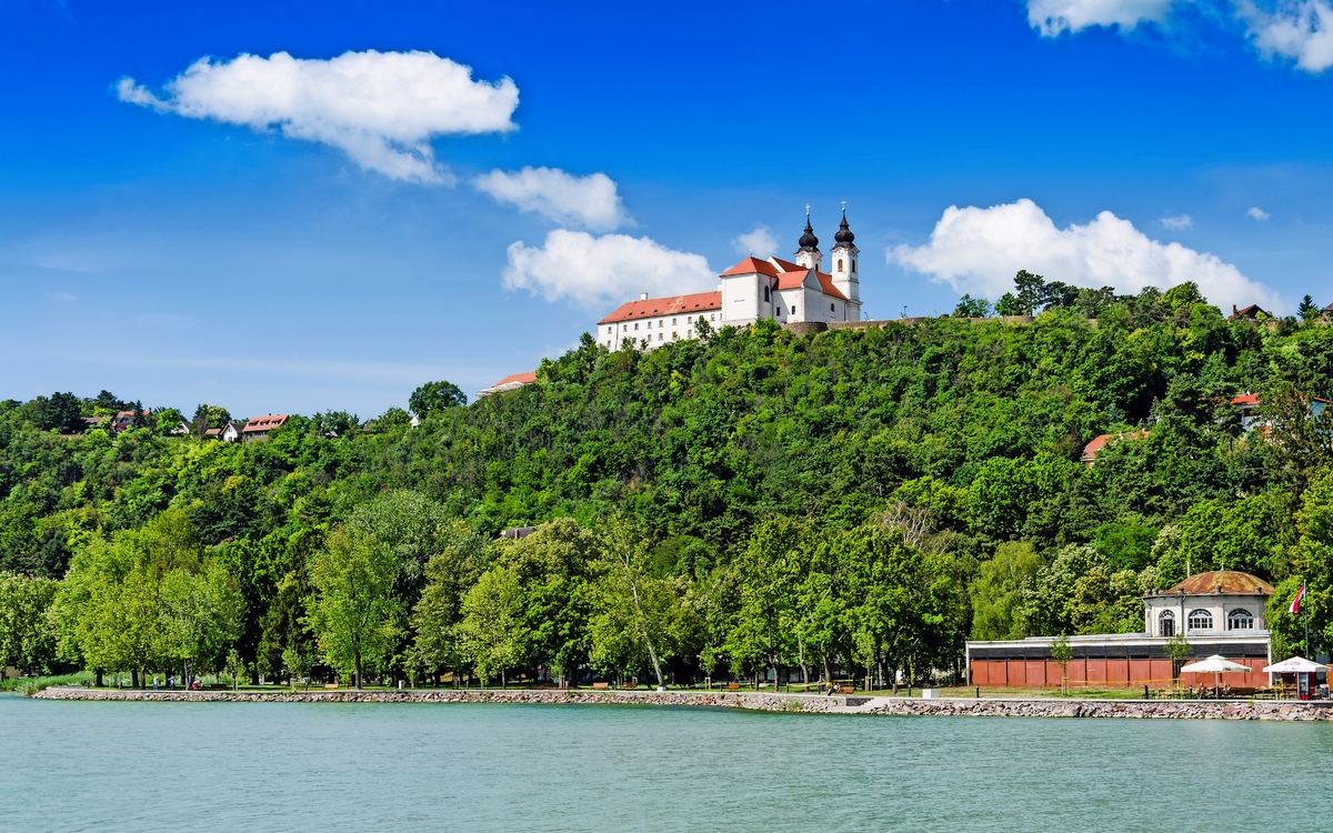 Abtei Tihany auf der Halbinsel Tihany am Balaton - © klagyivik - Fotolia