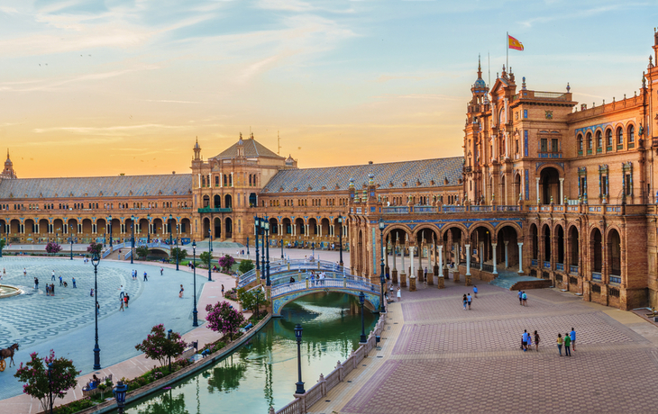 Plaza de España in Sevilla, Spanien - © LucVi - stock.adobe.com