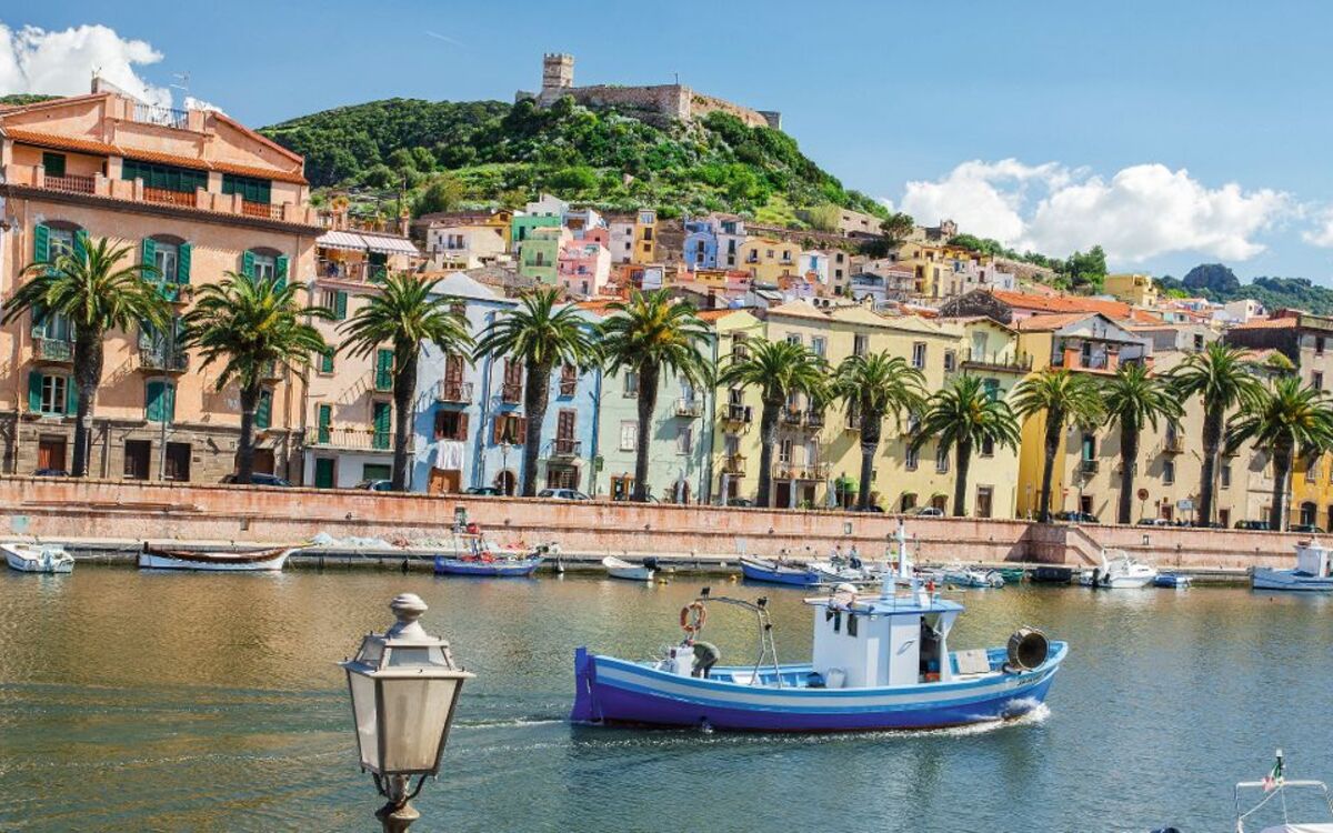 Bosa auf Sardinien, Italien - © miroslav_1 - Fotolia