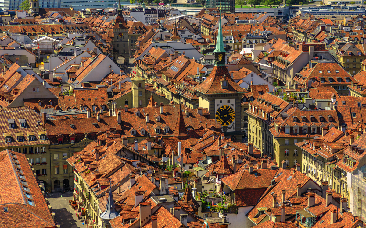 Luftaufnahme der Berner Altstadt - © bennymarty - stock.adobe.com