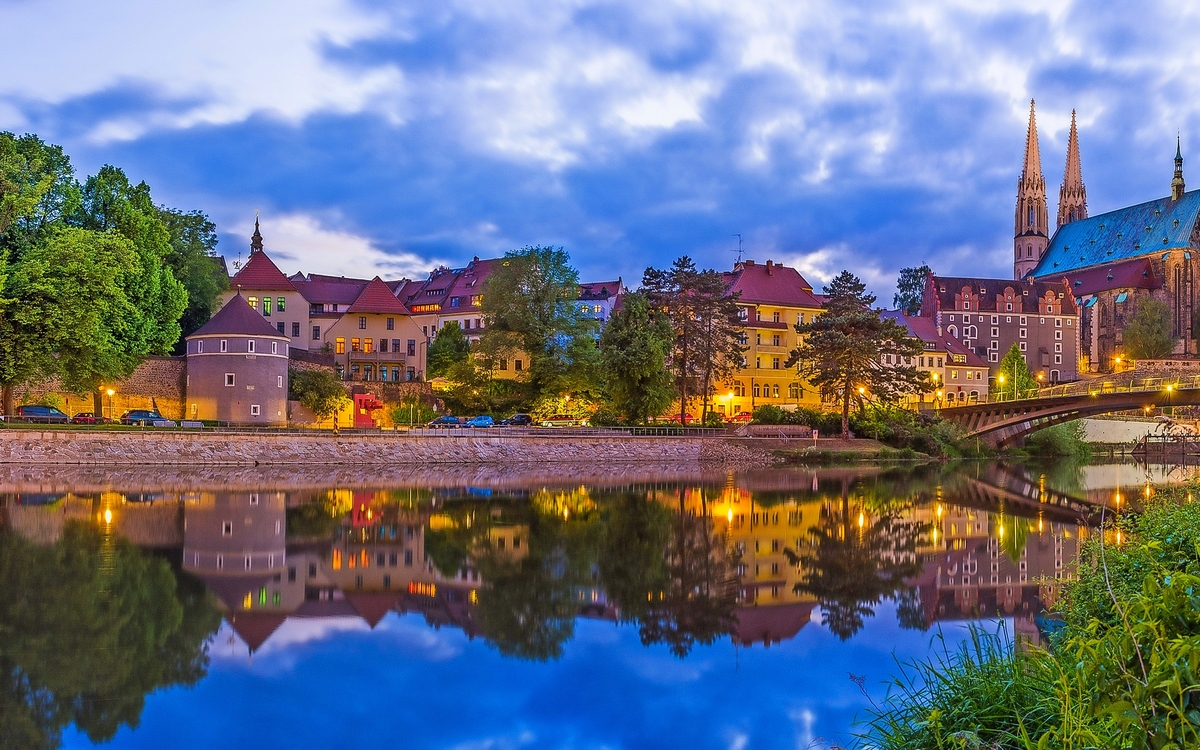 Ochsenbastei mit Peterskirche und Neisse - © andrehenschke - stock.adobe.com