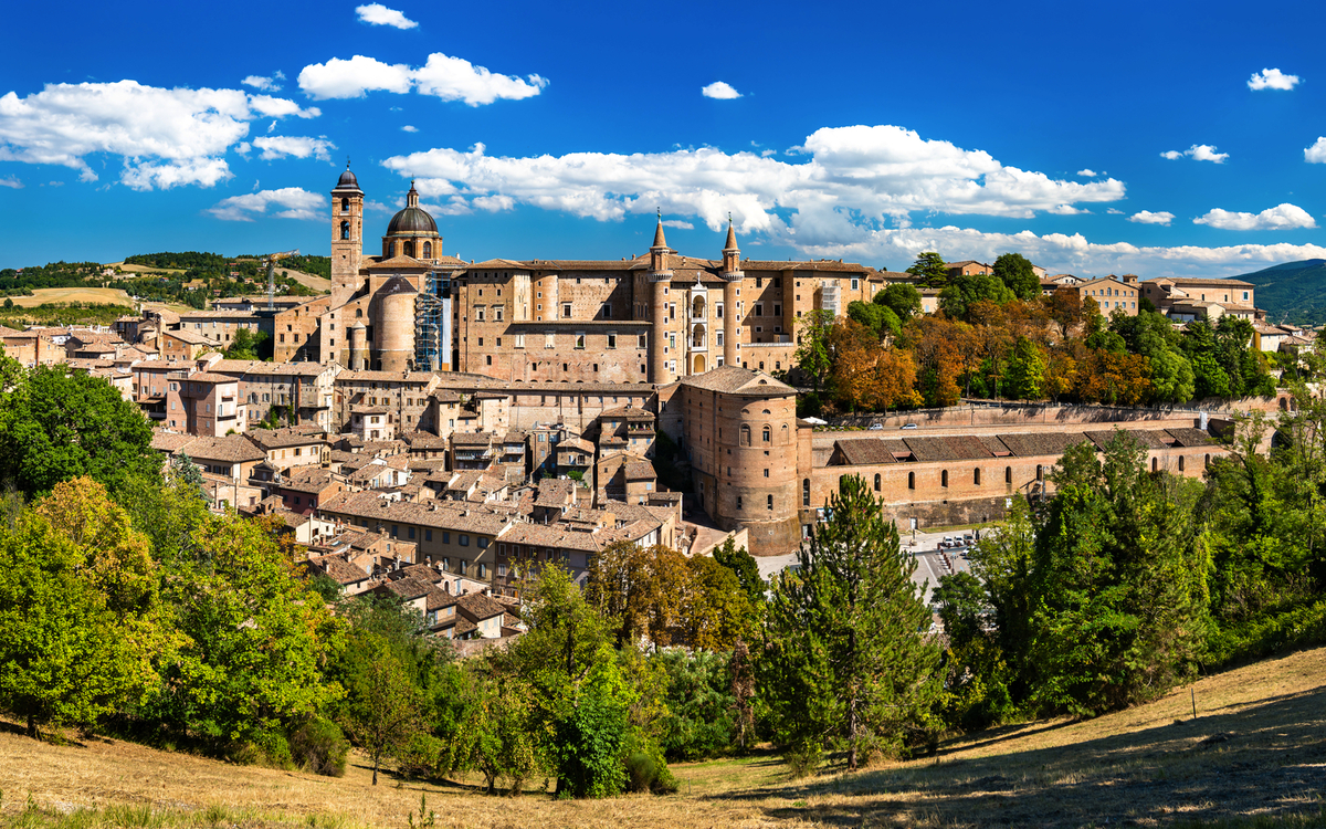 Stadtbild von Urbino in den Marken - © Leonid Andronov - stock.adobe.com