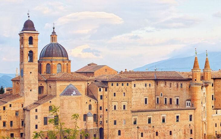 Urbino Panorama - © Piero Gentili - Fotolia