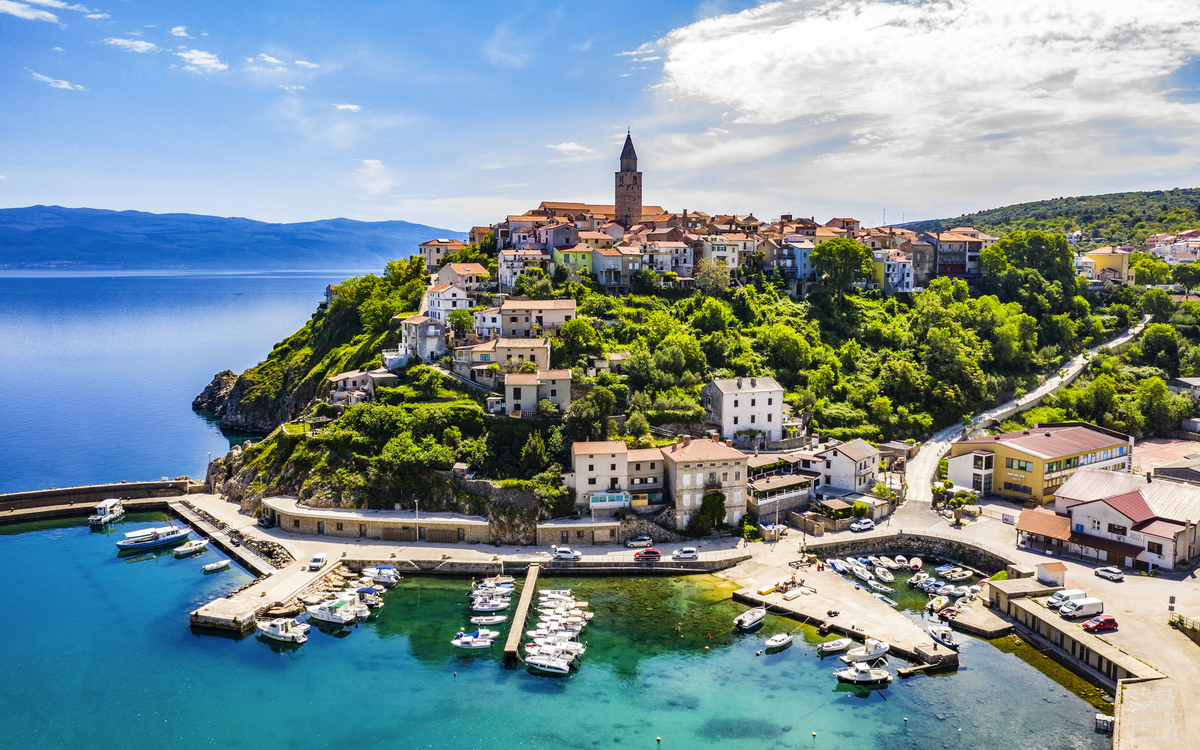 Vrbnik auf der Insel Krk in der Kvarner Bucht, Kroatien - © Mislav - stock.adobe.com