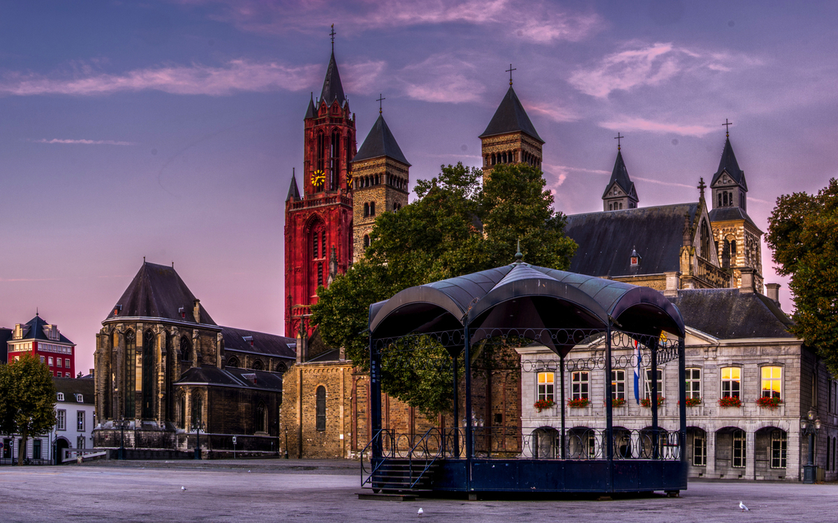 Panorama Vrijthof Maastricht - © Geert Bollen - stock.adobe.com