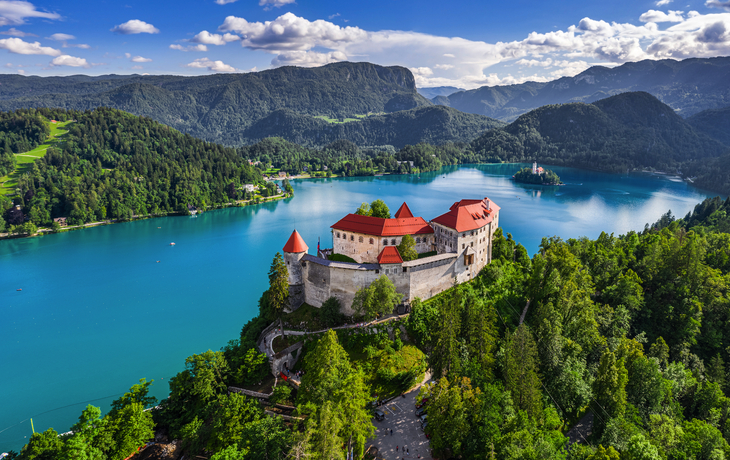 © zgphotography - stock.adobe.com - Burg von Bled